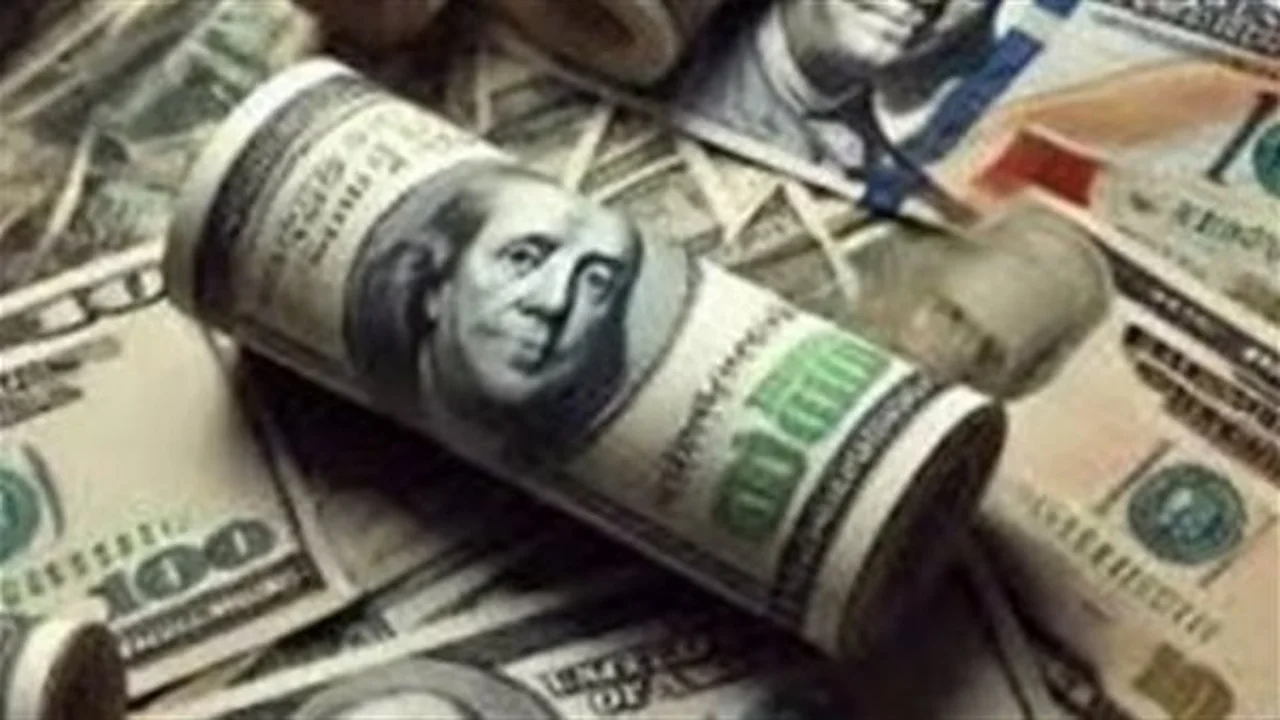 تغيرات أسعار الدولار في البنك الأهلي وبنك مصر بمستهل التعاملات اليومية